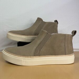 Tom’s Bryce Sneaker Boot Woman’s Size 9.5